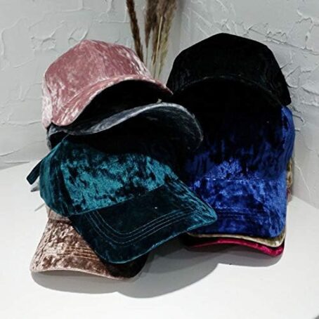 La casquette velours qui allie style, douceur et confort pour un look unique en toutes saisons !