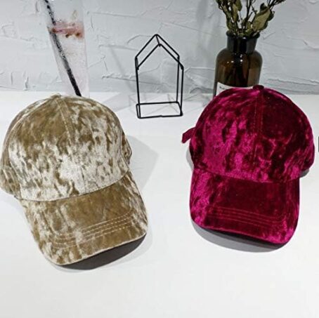 La casquette velours qui allie style, douceur et confort pour un look unique en toutes saisons !