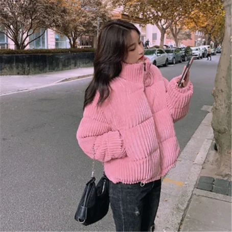 Restez au chaud avec style : la doudoune velours côtelé femme, un incontournable de l’hiver