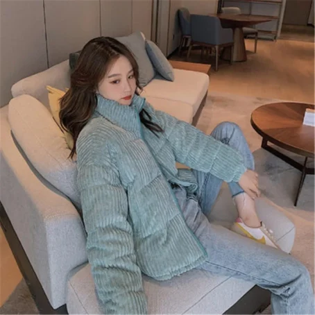 Restez au chaud avec style : la doudoune velours côtelé femme, un incontournable de l’hiver