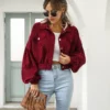 Veste velours rouge femme : élégance, douceur et style en un seul vêtement