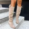 Des bottes velours femme douces et stylées pour un look parfait en toute saison