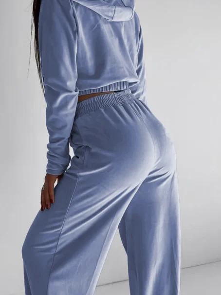 Un ensemble jogging velours femme pour un confort absolu et un style tendance
