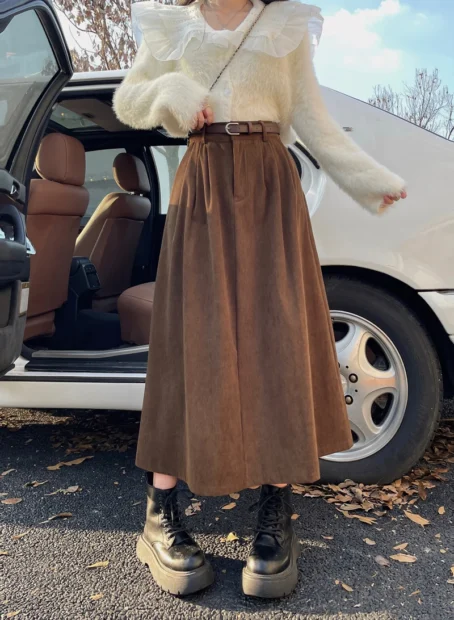 Une jupe longue velours côtelé qui allie style et confort