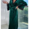 Enveloppez-vous de douceur avec cette robe de chambre femme velours luxe