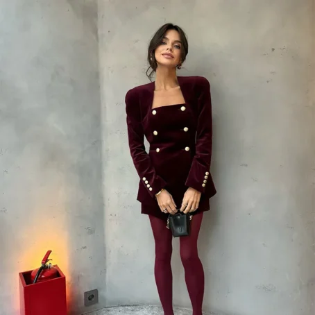 Élégance et douceur réunies : le tailleur velours femme qui sublime votre silhouette