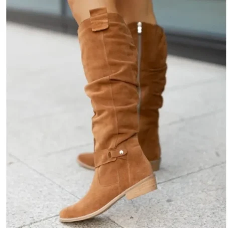Des bottes velours femme douces et stylées pour un look parfait en toute saison