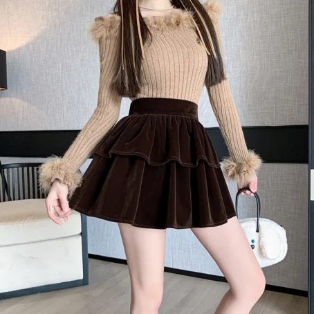 Une jupe courte velours femme qui sublime chaque silhouette avec élégance et douceur