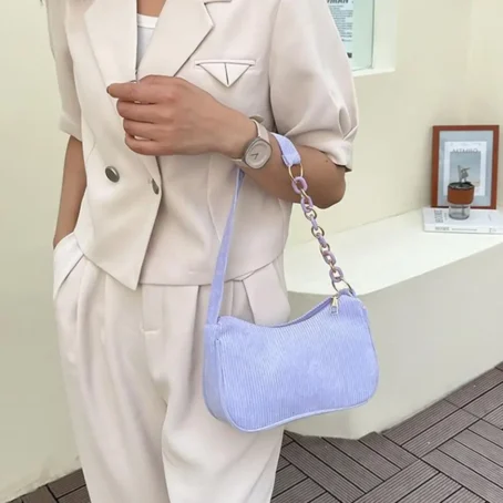 Élégance et douceur : le sac à main velours côtelé qui sublime votre style