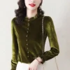 Un chemisier femme velours doux et chic pour briller en toute occasion
