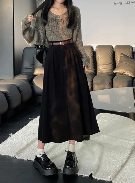 Une jupe longue velours côtelé qui allie style et confort