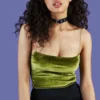 Un top velours doux, extensible et stylé pour un look irrésistible