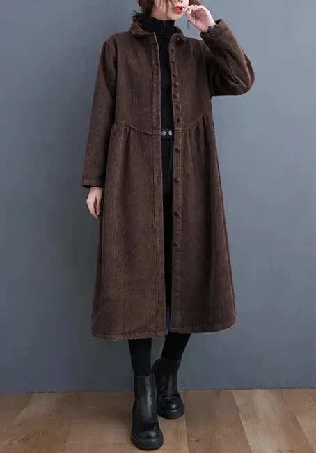 Un manteau long velours côtelé femme, chic et ultra confortable pour un style élégant en toute saison