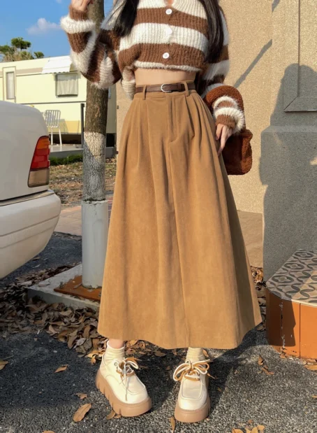 Une jupe longue velours côtelé qui allie style et confort