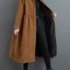 Un manteau long velours côtelé femme, chic et ultra confortable pour un style élégant en toute saison