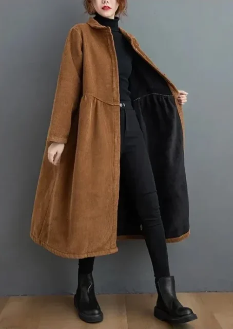 Un manteau long velours côtelé femme, chic et ultra confortable pour un style élégant en toute saison