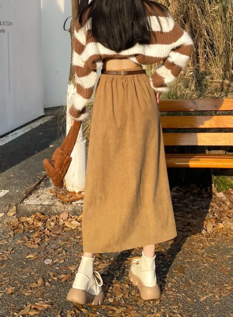 Une jupe longue velours côtelé qui allie style et confort