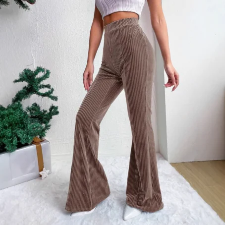 Un pantalon velours camel femme qui sublime votre silhouette avec confort et style !