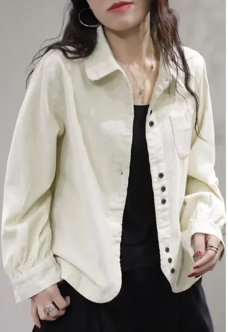 Élégance et confort : la surchemise velours côtelé femme pour un look chic et décontracté