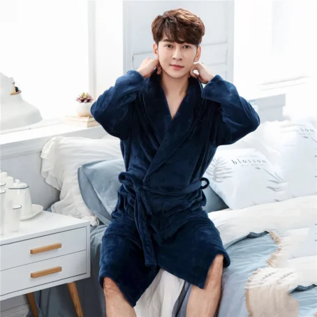 Un peignoir velours homme : confort, élégance et douceur au quotidien